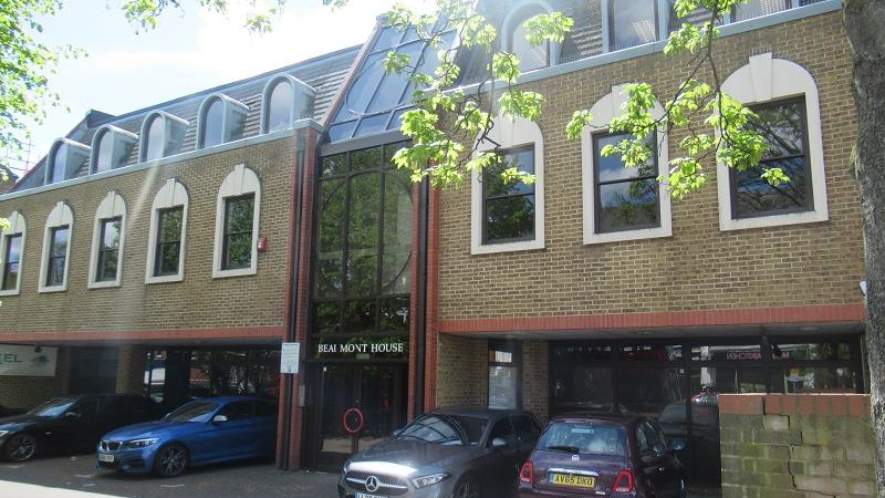 Office Suite To Let in Raynes Park