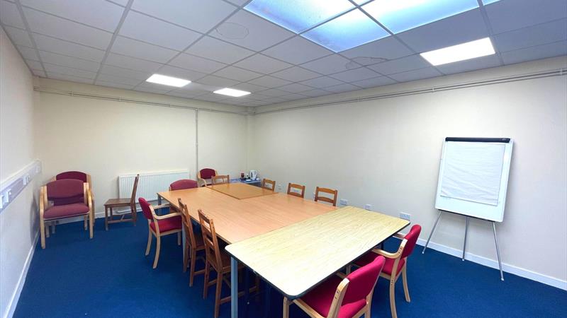 Room To Let Within Business Centre