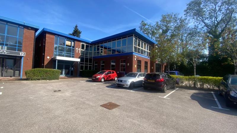 Office Premises For Sale/To Let in Guildford