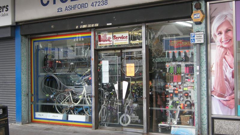 Retail Unit To Let in Ashford