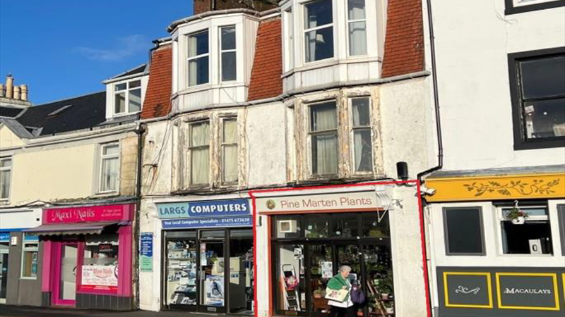 Retail Premises To Let in Largs