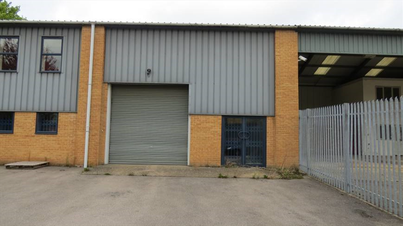 Warehouse To Let in Cheltenham