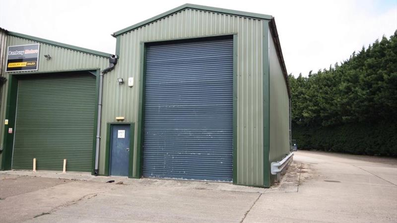 Lofty Warehouse Unit with Internal Offices