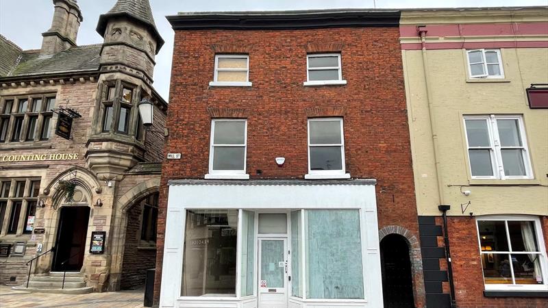 Retail/Office Premises With Enclosed Rear Yard
