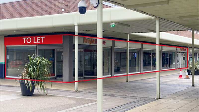 Retail Unit With Free Parking