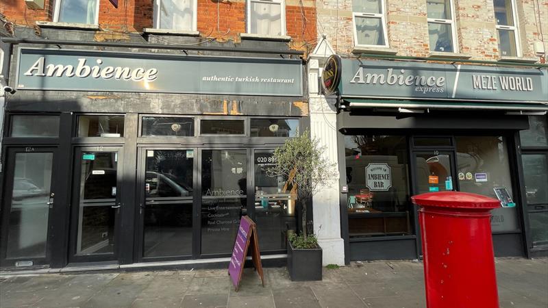 Double Fronted Shop To Let in Wimbledon