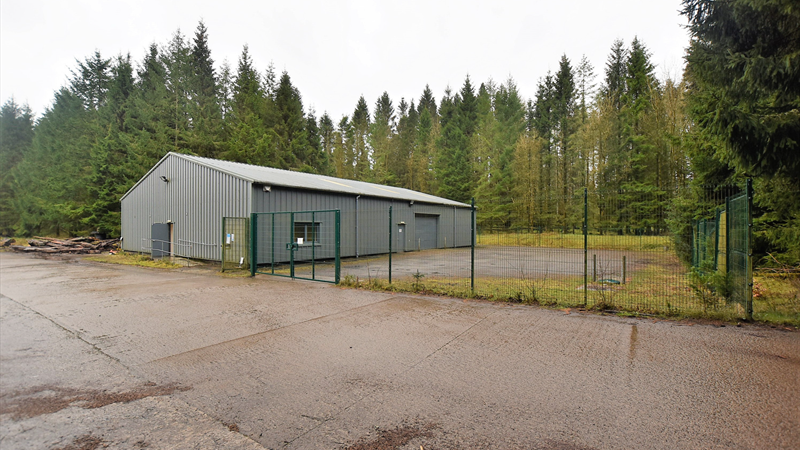 Large Workshop With Secure Yard