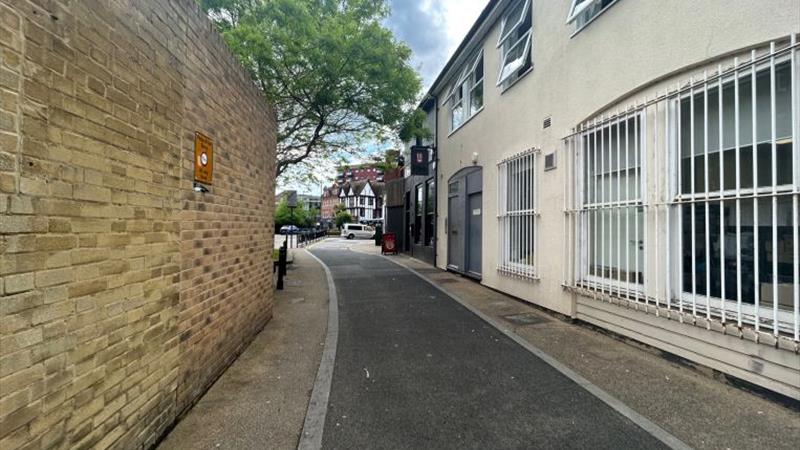 Class E Premises To Let in Kingston upon Thames