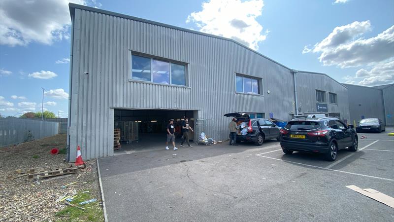 Industrial Unit with Secure Shared Yard