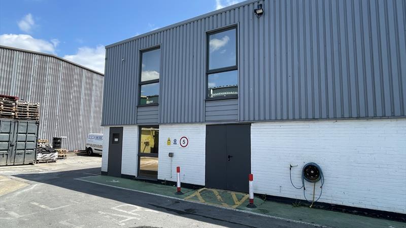 Storage Unit To Let in Farnborough