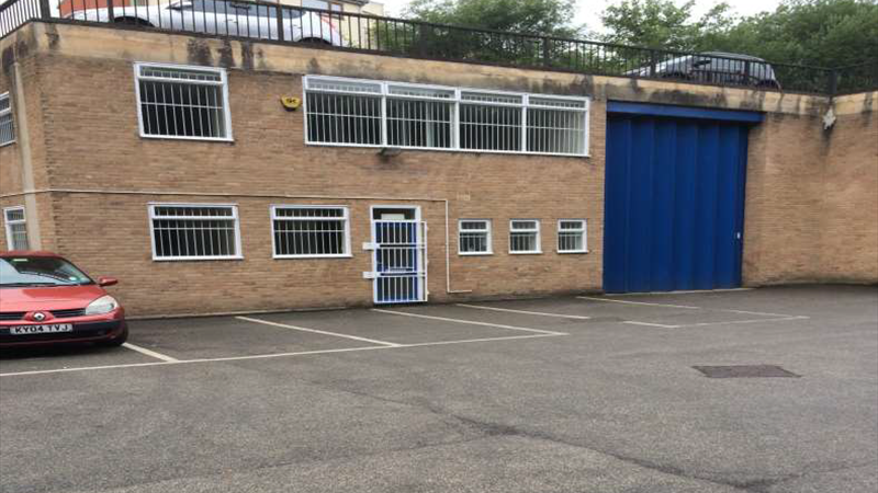 Trade Counter Unit To Let in Horsforth