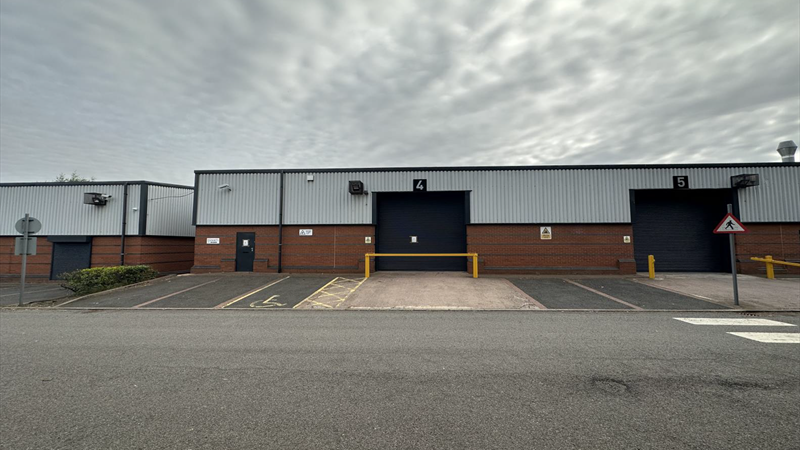 Industrial / Warehouse Unit To Let in Tipton
