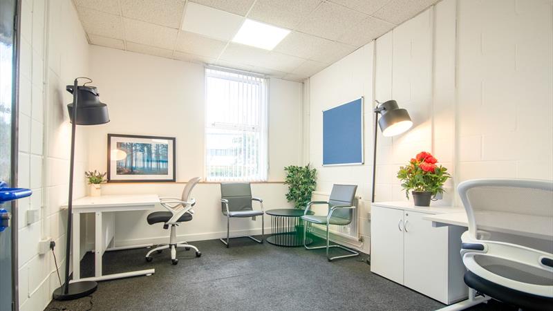 Modern Office Workspace To Let in Didcot