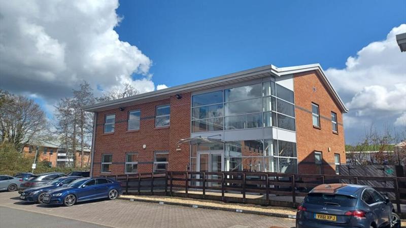 Office Building To Let/For Sale in Wokingham