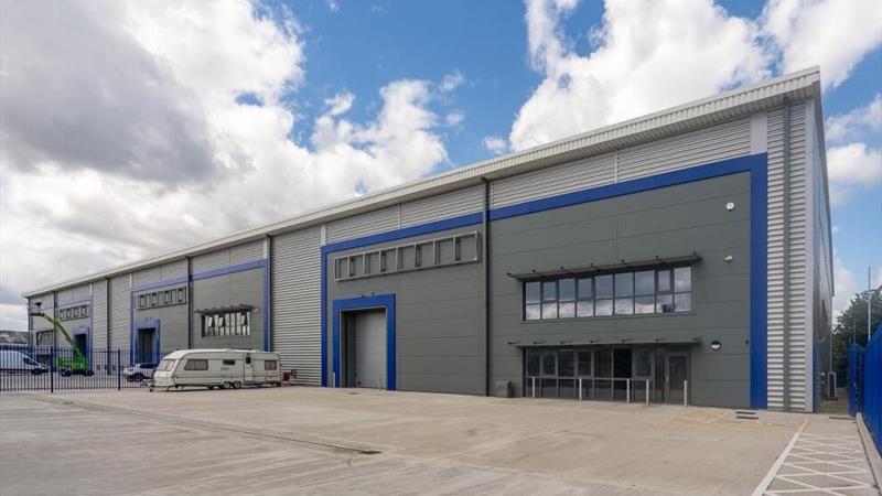 Industrial / Warehouse Unit in Enfield To Let