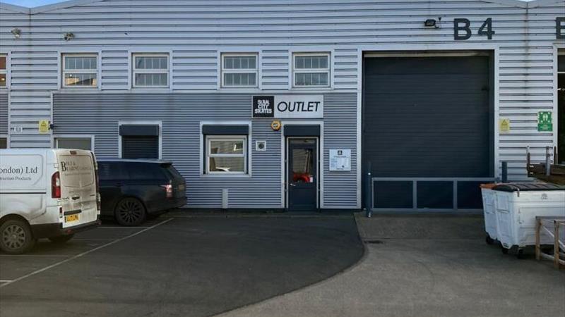 Modern Industrial Unit To Let in Enfield