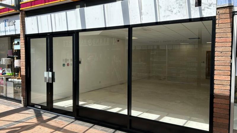 Class E Commercial Unit To Let in Bristol