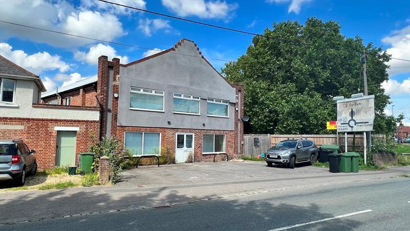 Freehold Mixed Use Building For Sale in Didcot