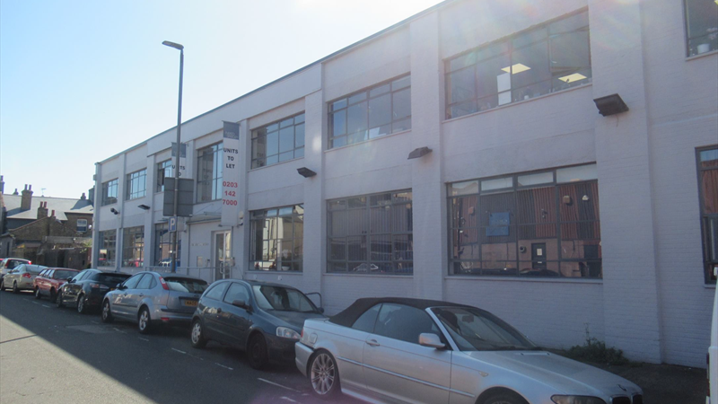 1st Floor Office Space To Let in Earlsfield