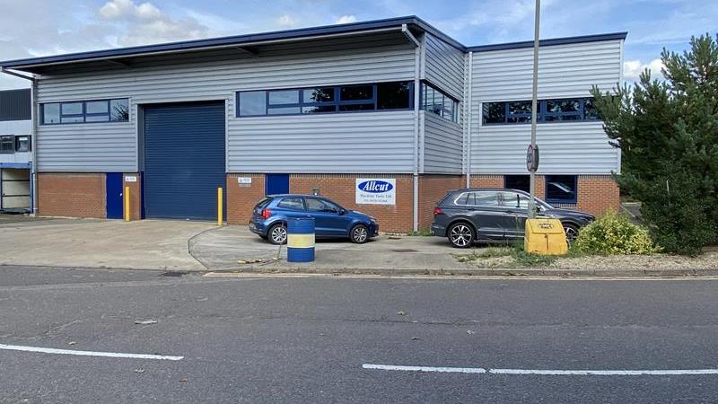 warehouse to let Aylesbury