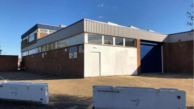 Prominent Warehouse / Industrial Unit