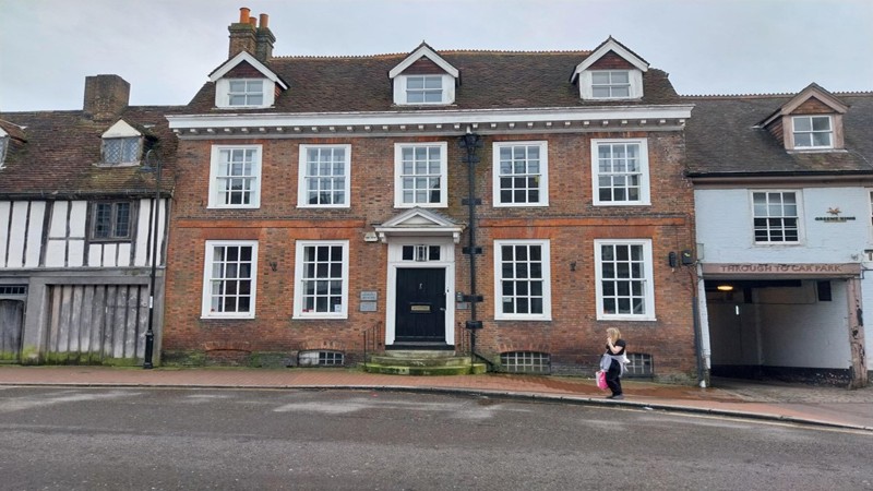 office to let East Grinstead