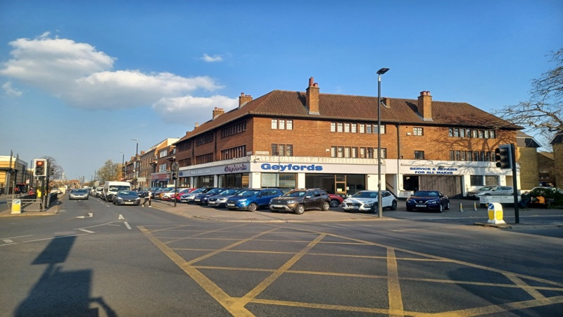 shop to let Wallington