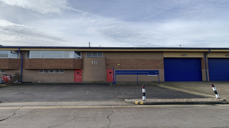 Warehouse With Offices To Let