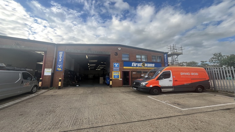 warehouse to let Crawley