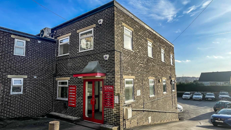 Office Space With Parking To Let in Horsforth