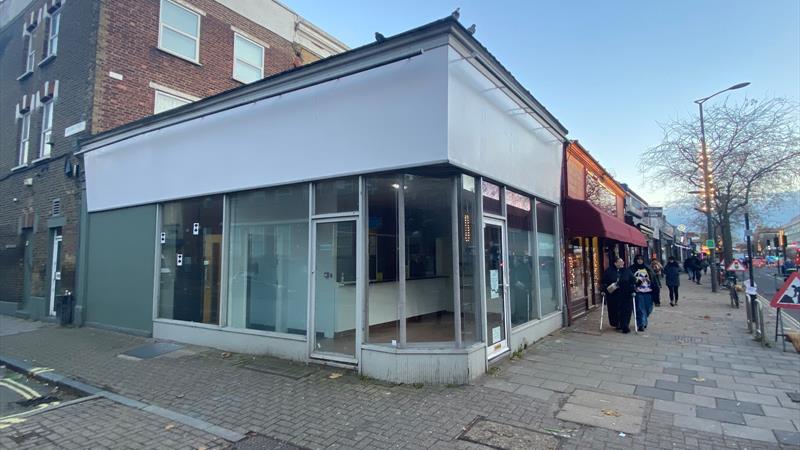 Retail Unit With High Footfall