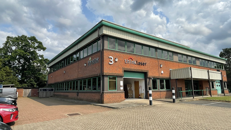 1st Floor Office / Class E Space To Let in Redhill