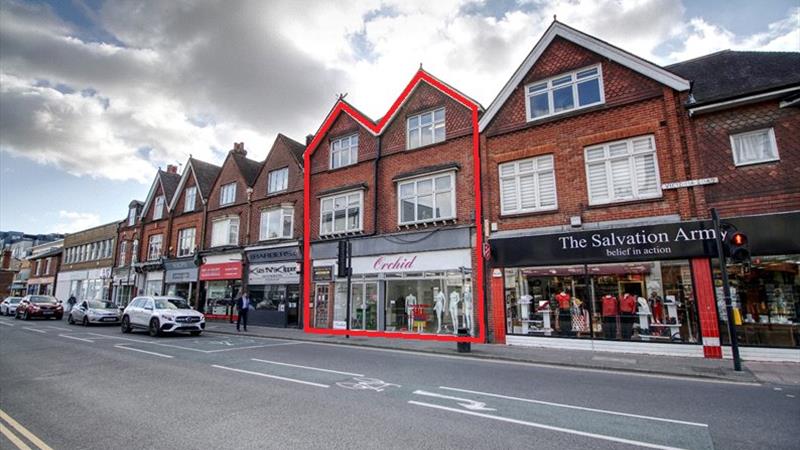 Vacant Retail / Office Premises For Sale in Horley