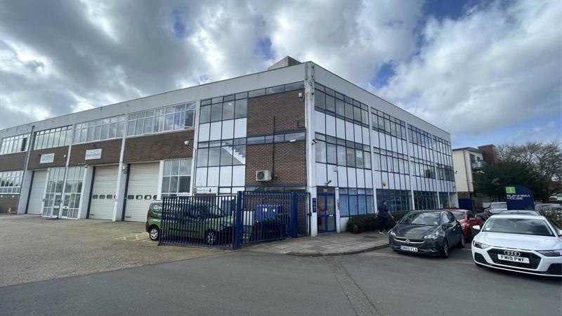 2nd Floor Offices To Let in Epsom