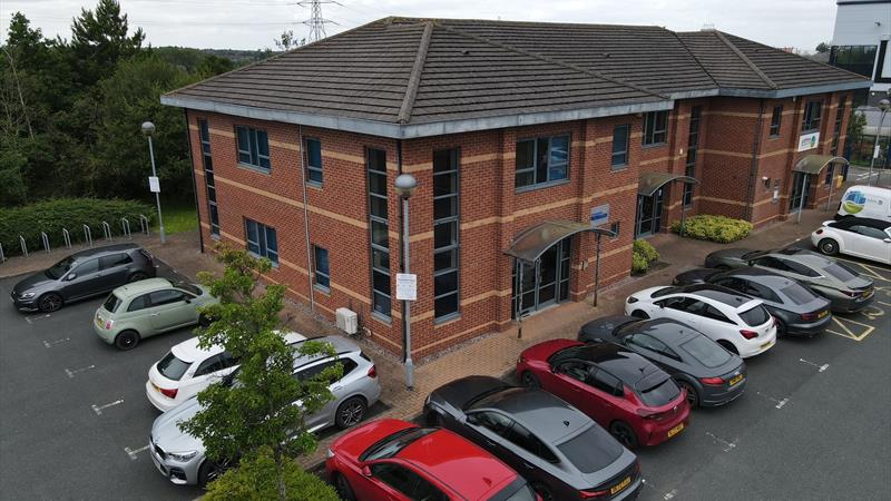 Modern Semi-Detached Office To Let in Cannock