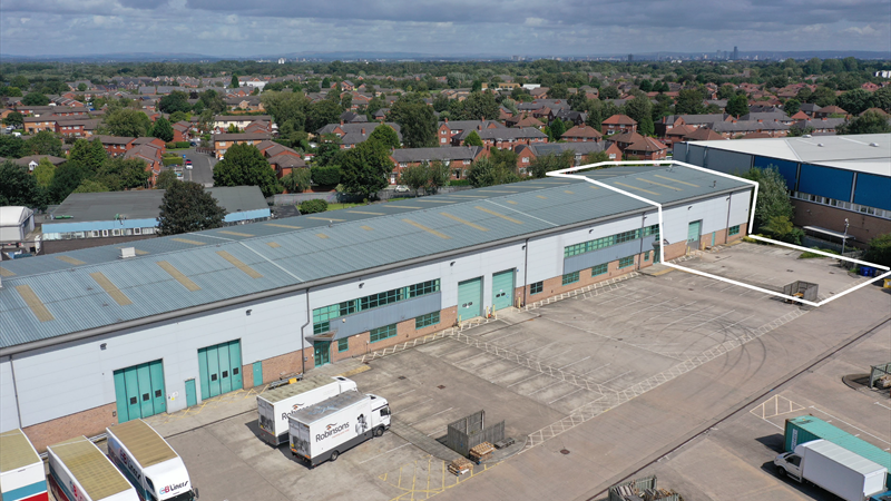Modern Warehouse/Industrial Unit To Let in Altrincham