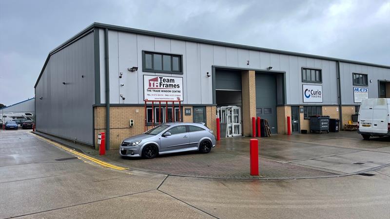 High Bay Warehouse / Industrial Unit To Let in Shoreham