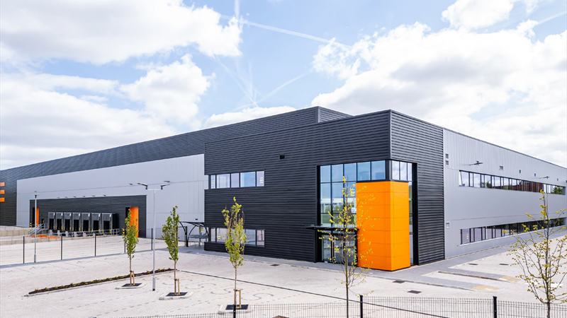 Logistics & HQ Unit To Let/May Sell in Warrington