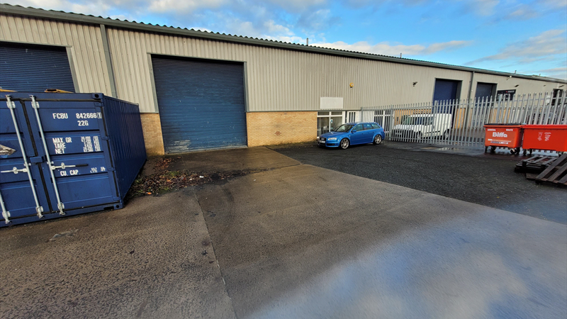 Industrial Unit With Small Yard Area To Let in Livingston