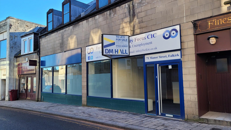 Town Centre Retail Premises For Sale/To Let in Falkirk