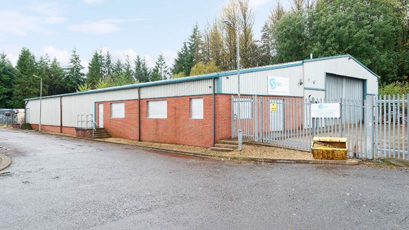 Industrial Unit With Secure Yard
