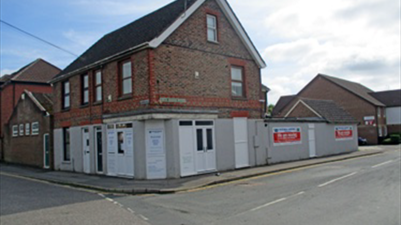 Shop, Office & Factory/Warehouse To Let in Hailsham