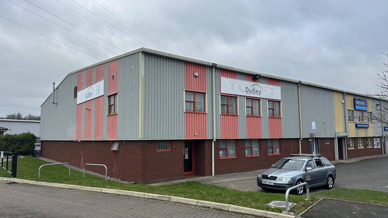 Warehouse / Trade Counter Unit To Let in Brierley Hill