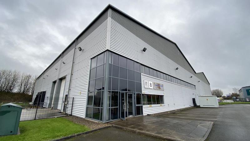 Detached Modern Warehouse To Let in Heywood
