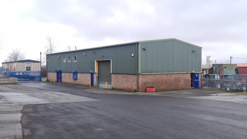 Trade Counter / Warehouse Premises With Large Yard