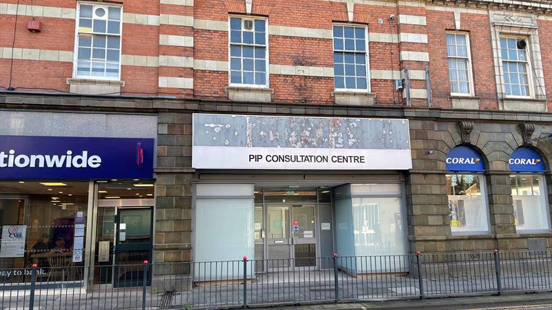 Town Centre Retail Unit To Let in Crewe