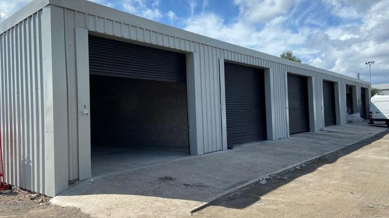 INDUSTRIAL/STORAGE UNITS TO LET 