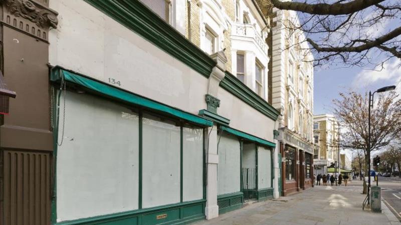 Double Fronted Retail Premises To Let in Kensington & Chelsea