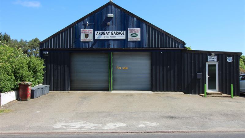 Garage in Prime Trading Location For Sale in Sutherland