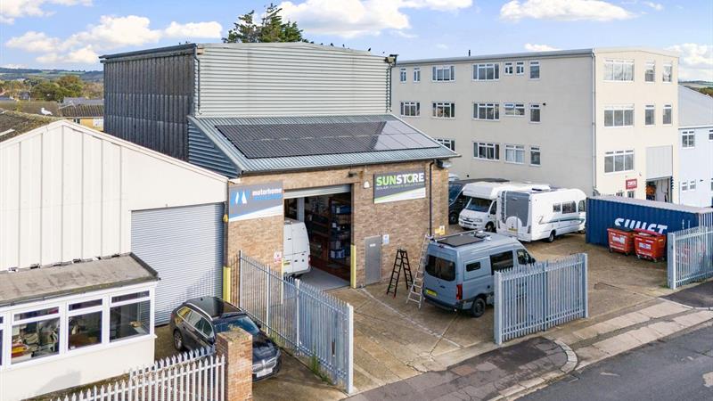 Spacious Industrial Unit To Let in Worthing